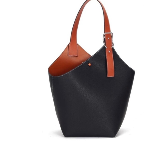 BORSETTA - Cholet Napa leather bucket bag. NW/OT! Internal phone slot. BEAUTIFUL - Picture 7 of 16